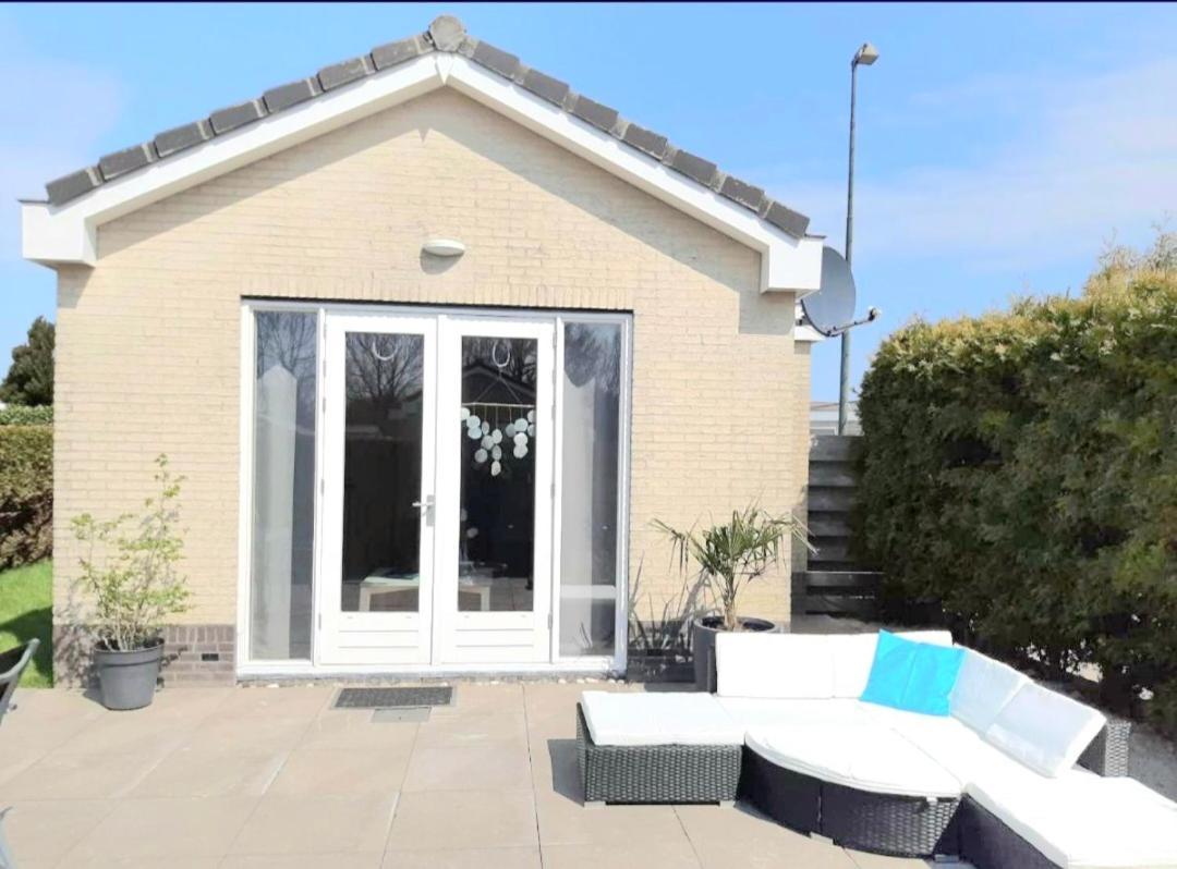 Huisje Finn, Met Grote Tuin En Veel Privacy Dirkshorn Екстериор снимка